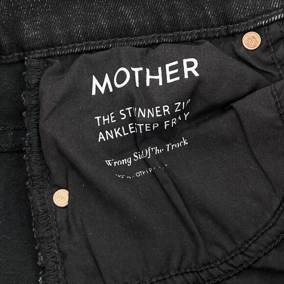 MOTHER The Stunner Zip Ankle Jeans Women’s Size 26 Wrong Side Fray Hem Studded - Picture 5 of 10